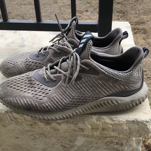 Alpha bounce adidas
